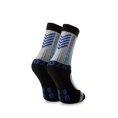 1 PAIR OF ATHLETIC SPORTS SOCKS 