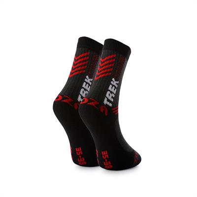 1 PAIR OF ATHLETIC SPORTS SOCKS 